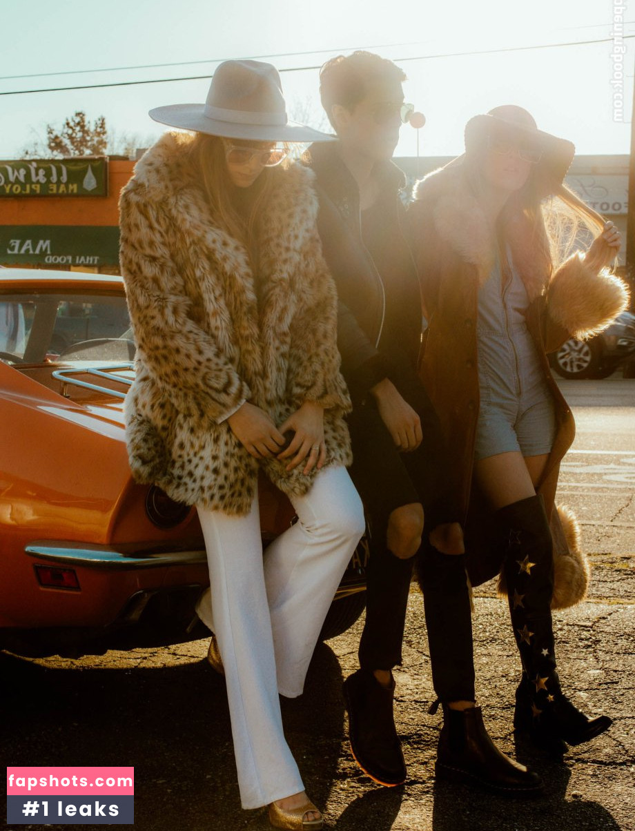 Emily Labowe gallery photo #56