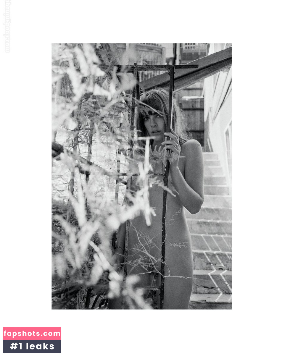 Emily Labowe gallery photo #8