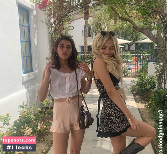 Emily Lind gallery photo #13