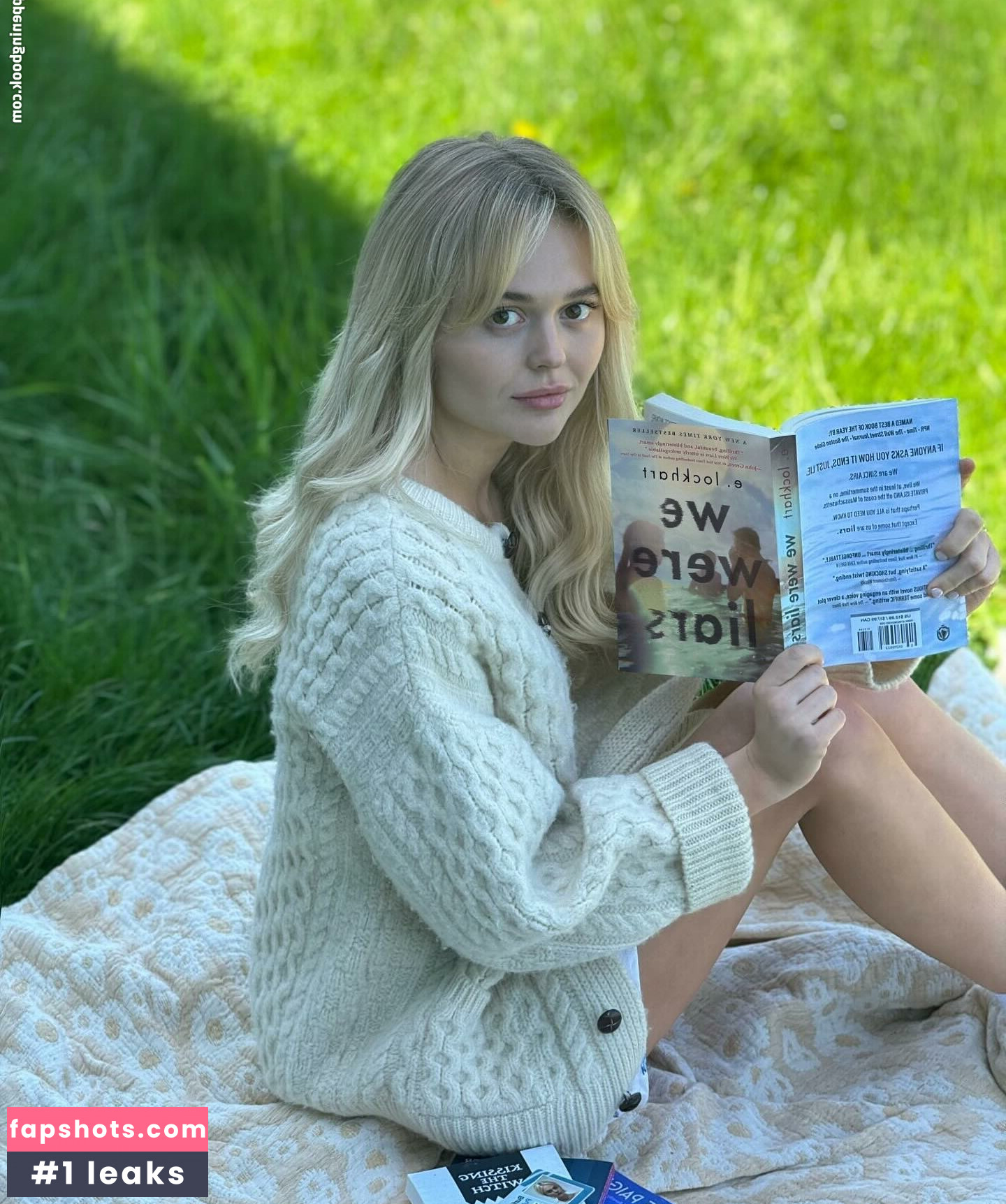 Emily Lind gallery photo #3