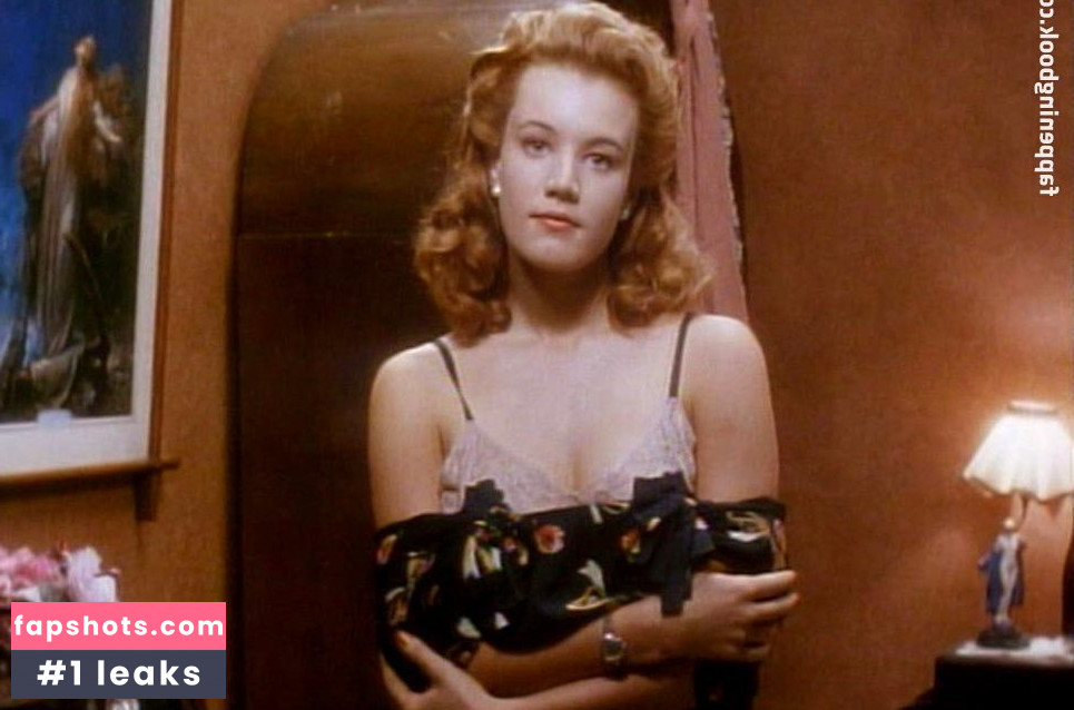 Emily Lloyd gallery photo #9