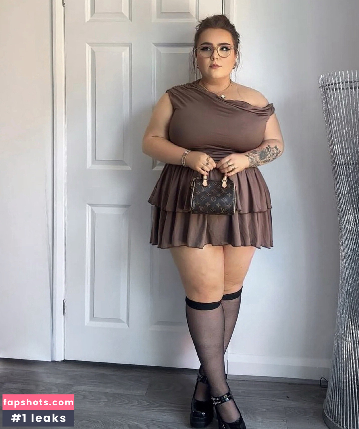 emily_louise_swain nude babe gallery