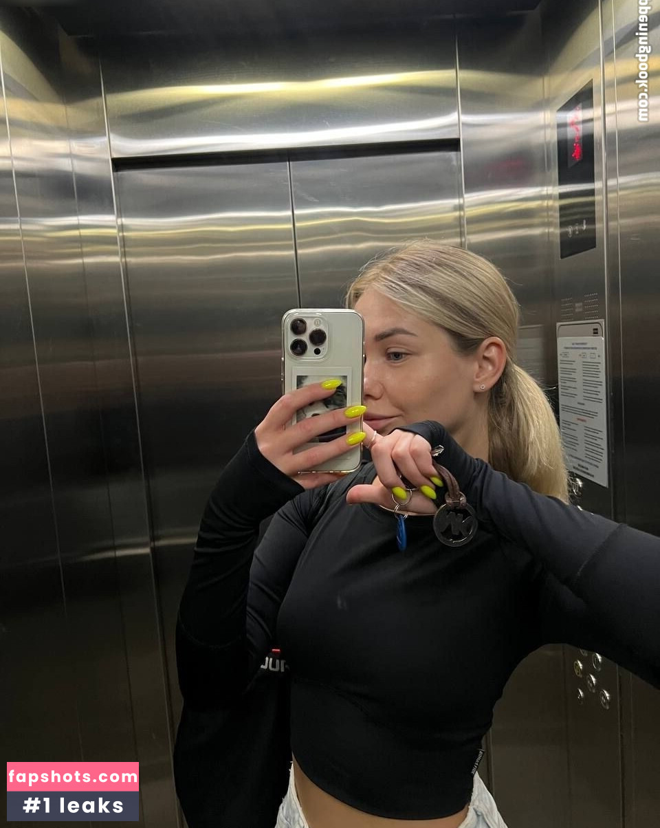 Emily_lu gallery photo #39