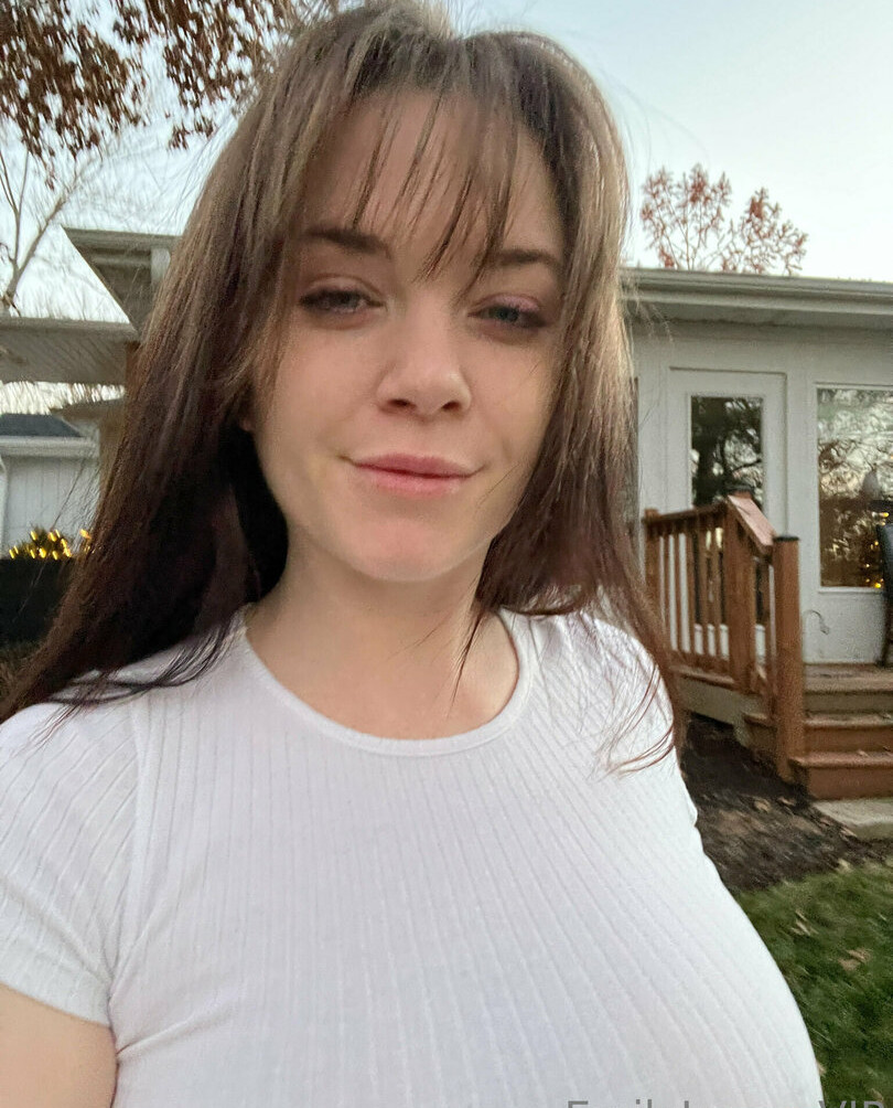 emily-lynne gallery photo #921