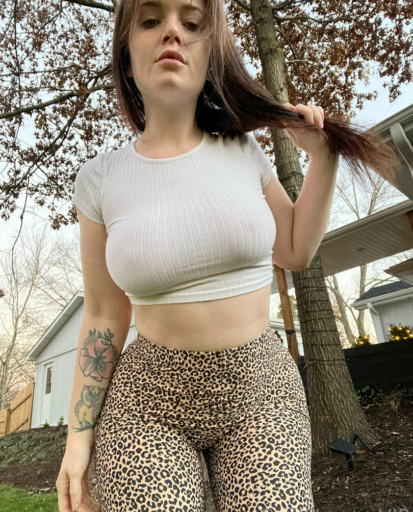 emily-lynne gallery photo #922