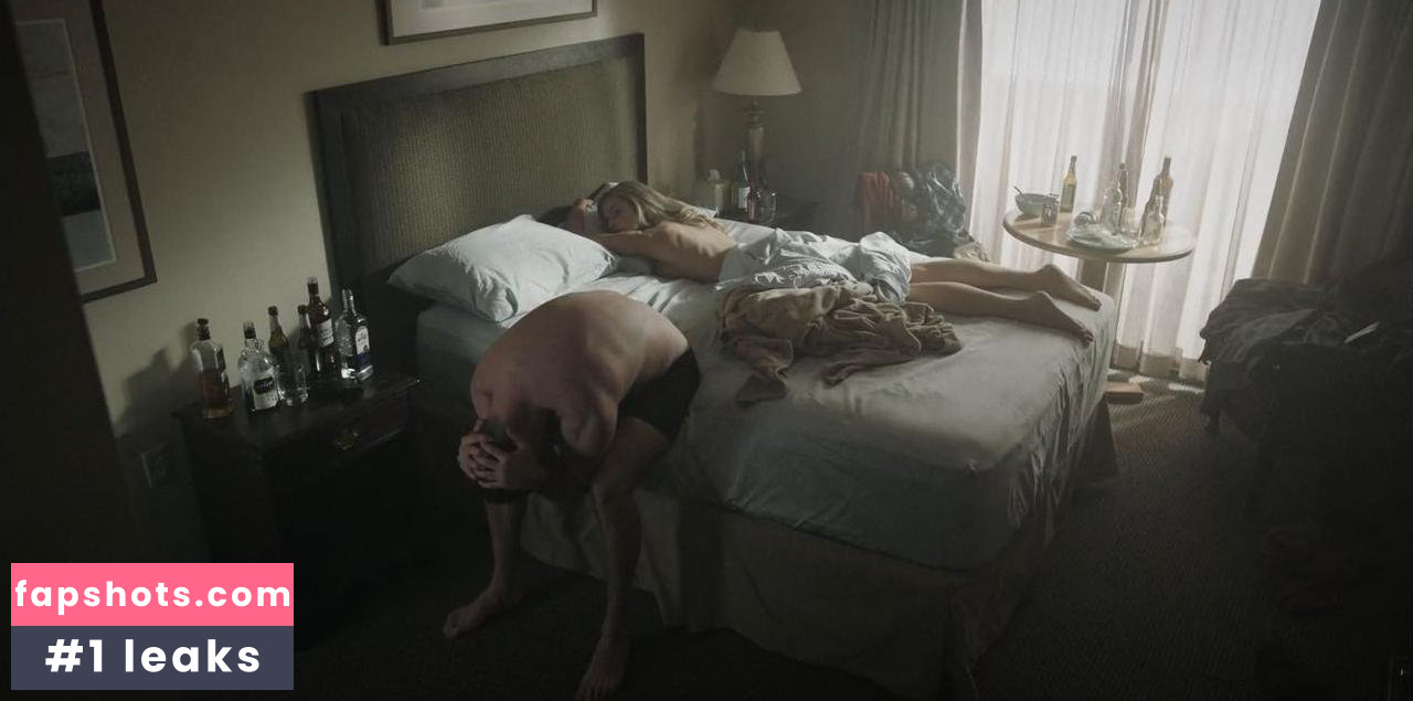 Emily Maddison gallery photo #2