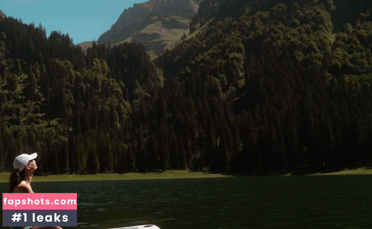 Emily Marie Neumann gallery photo #6