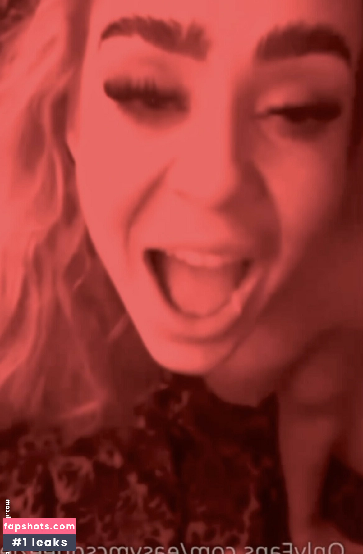 Emily McCarthy gallery photo #24