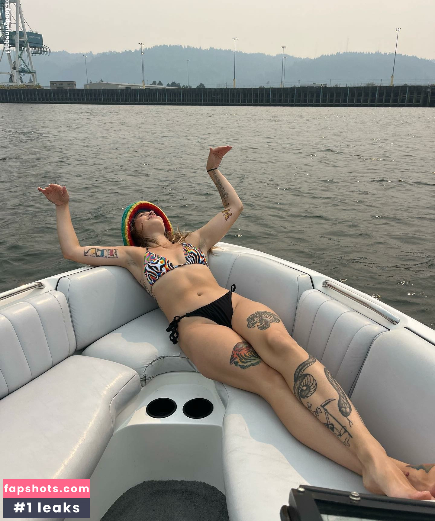 Emily Mello gallery photo #3