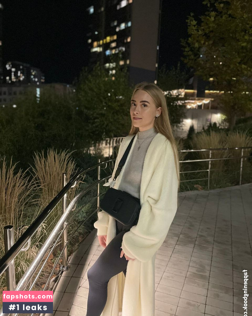 Emily_militom gallery photo #13