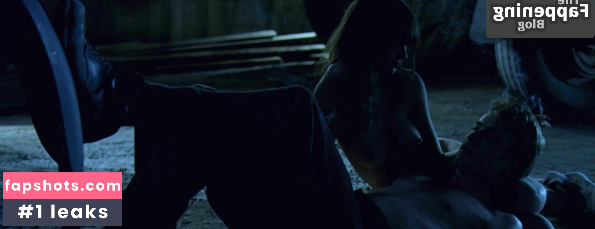 Emily Mortimer gallery photo #11