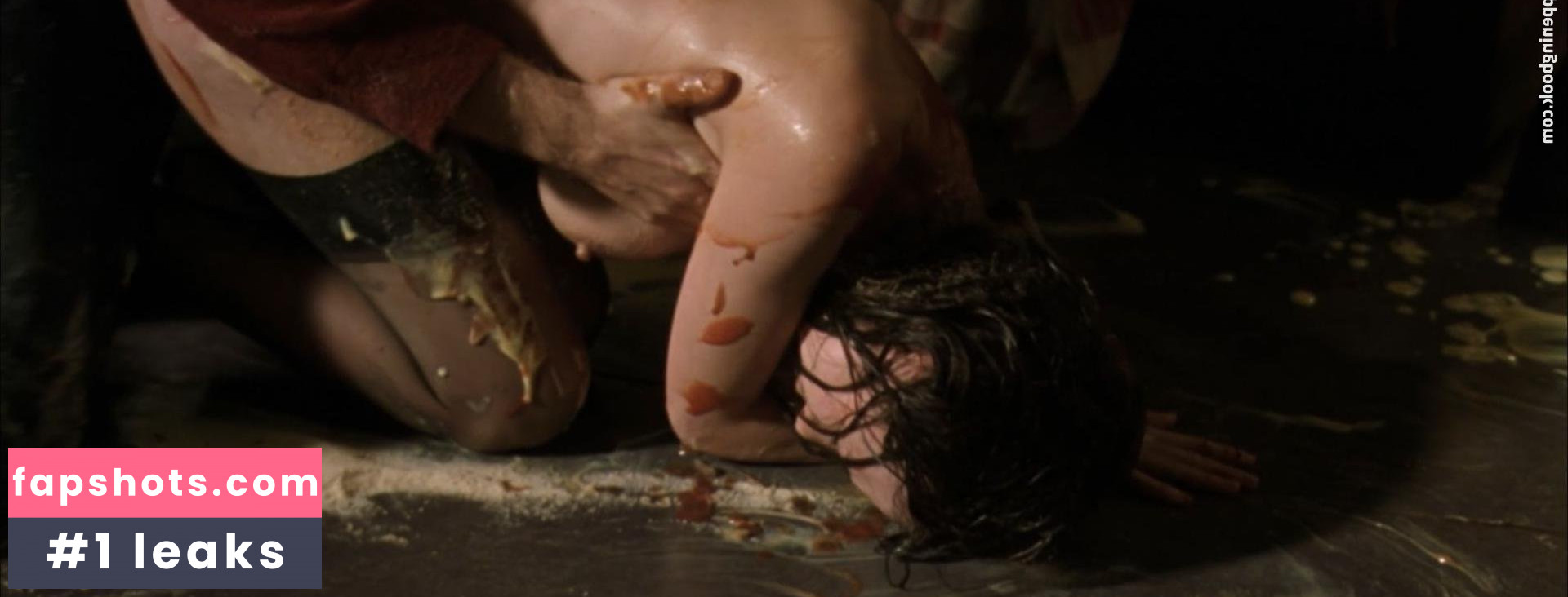 Emily Mortimer gallery photo #63