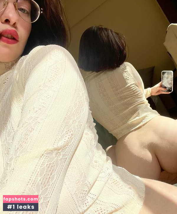 Emily gallery photo #27