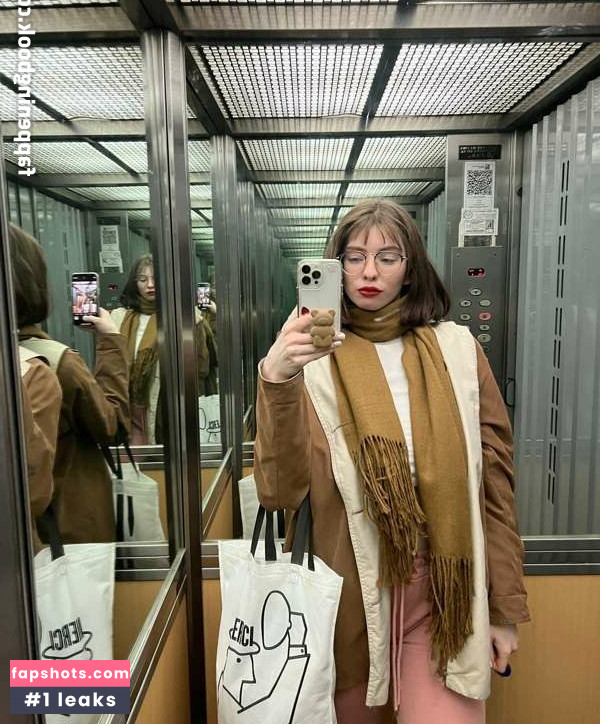 Emily gallery photo #44