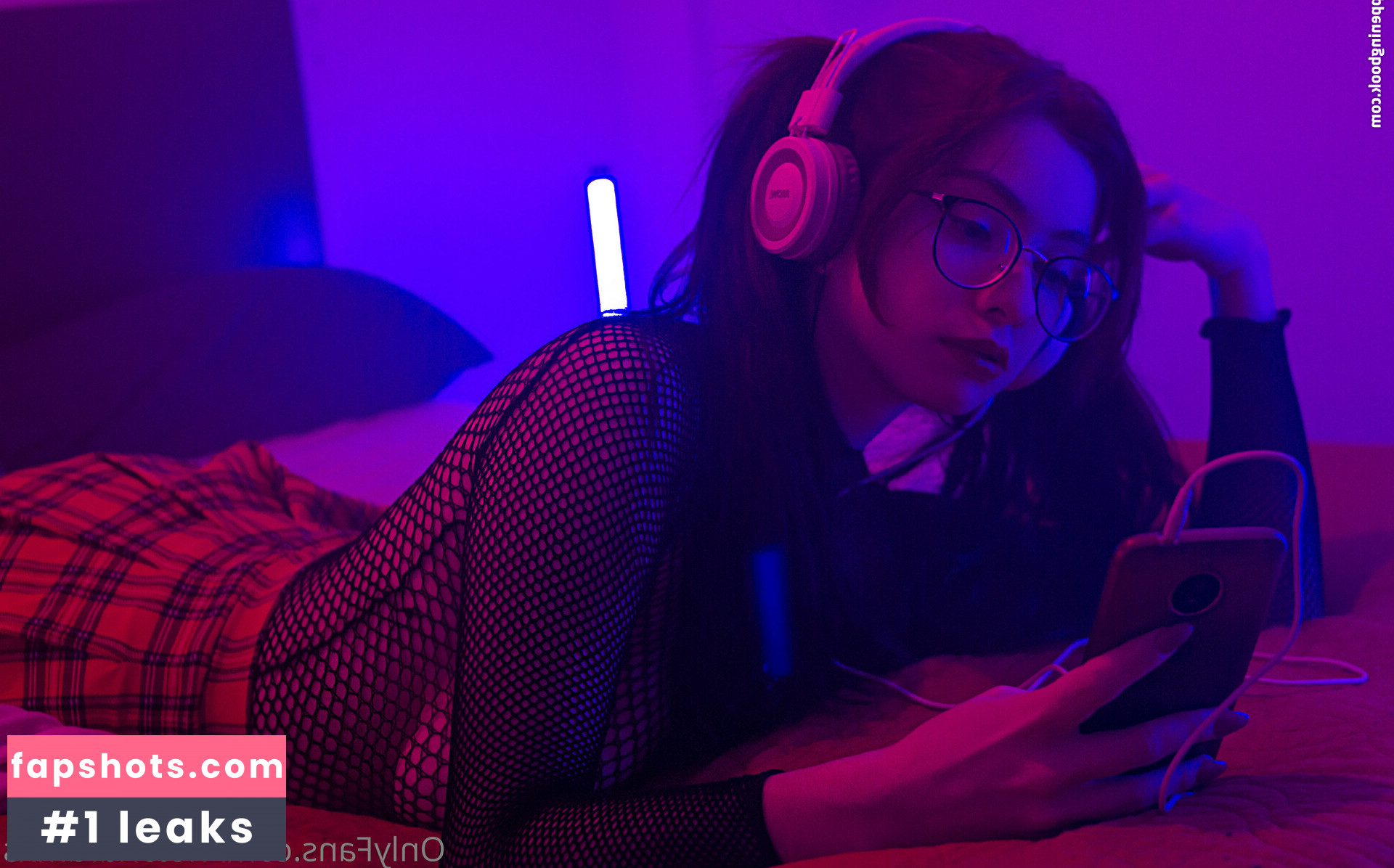 Emily gallery photo #60