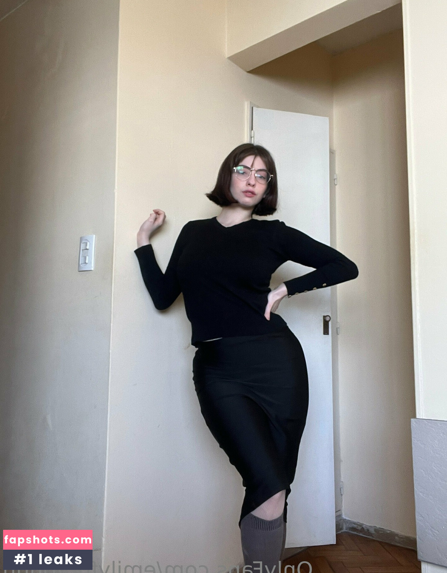 Emily gallery photo #80