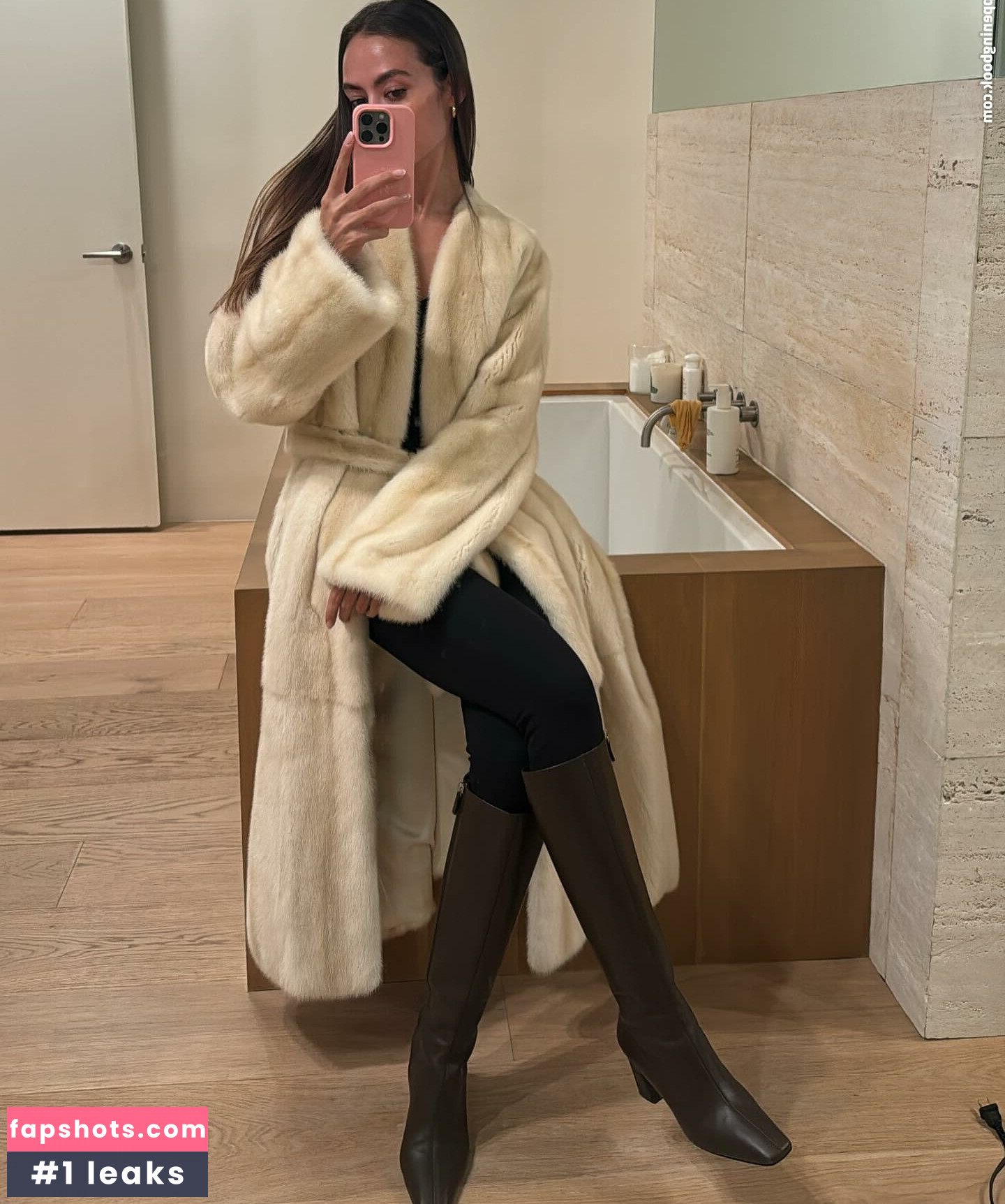 Emily Oberg Nude Leaks OnlyFans Photos #35 - Fapshots