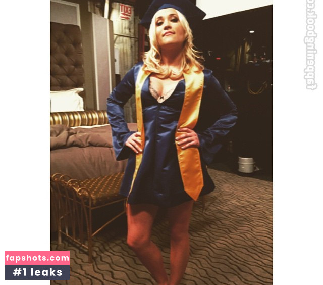 Emily Osment gallery photo #103