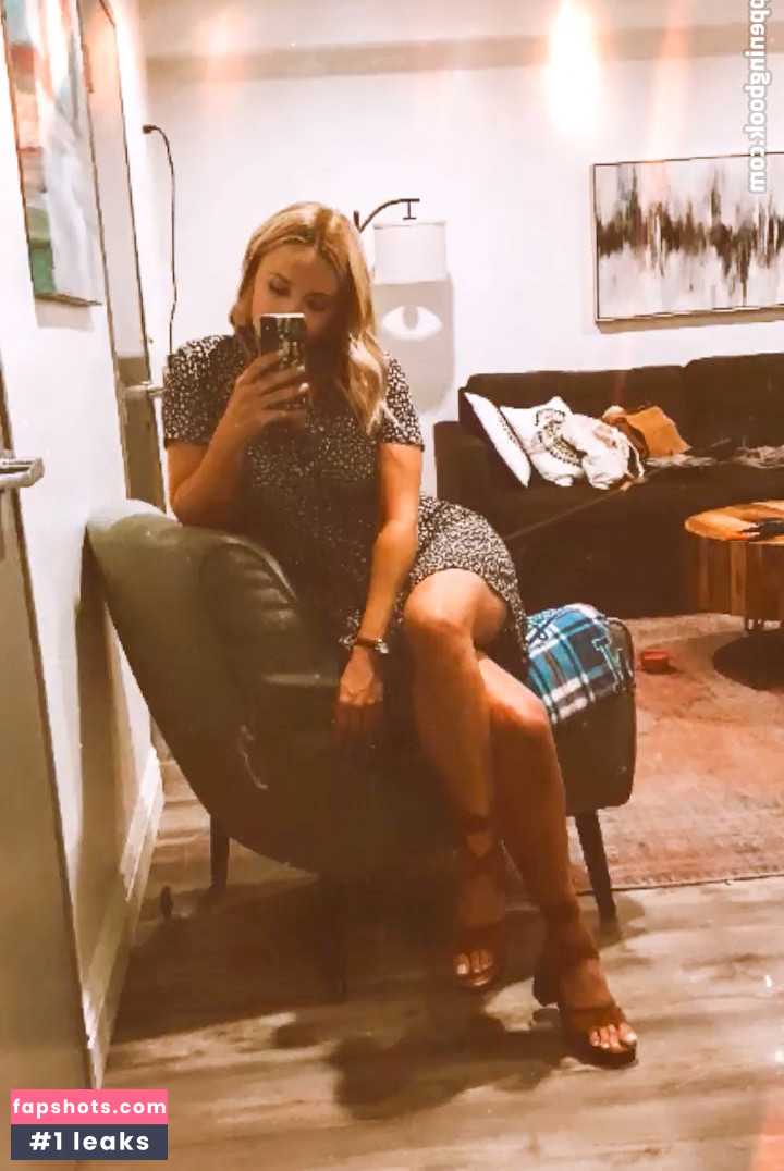 Emily Osment gallery photo #111