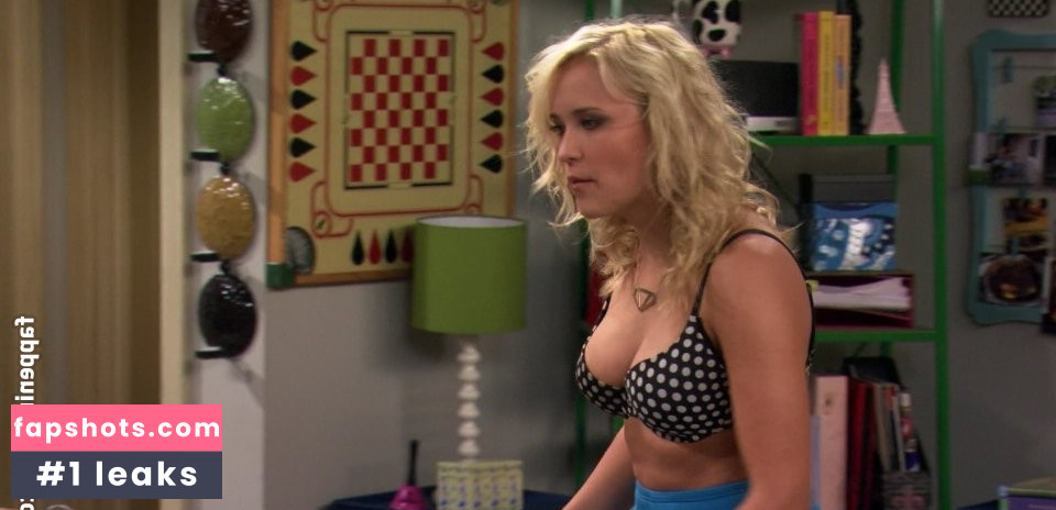 Emily Osment gallery photo #112