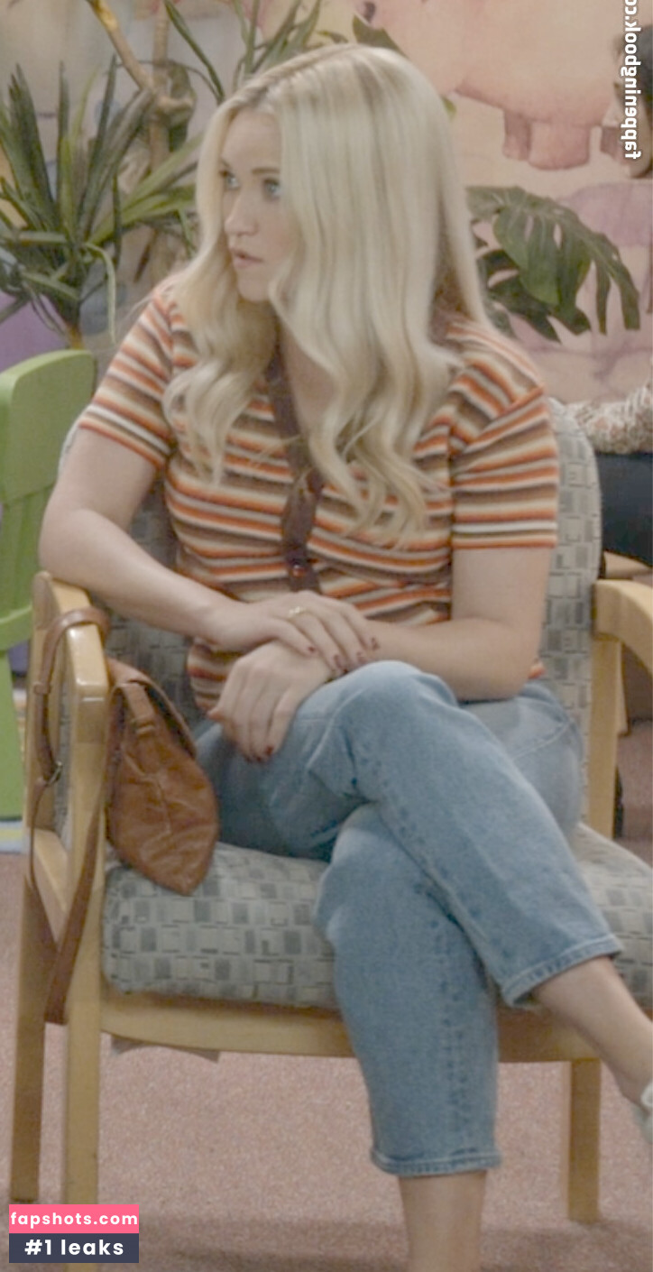 Emily Osment gallery photo #13