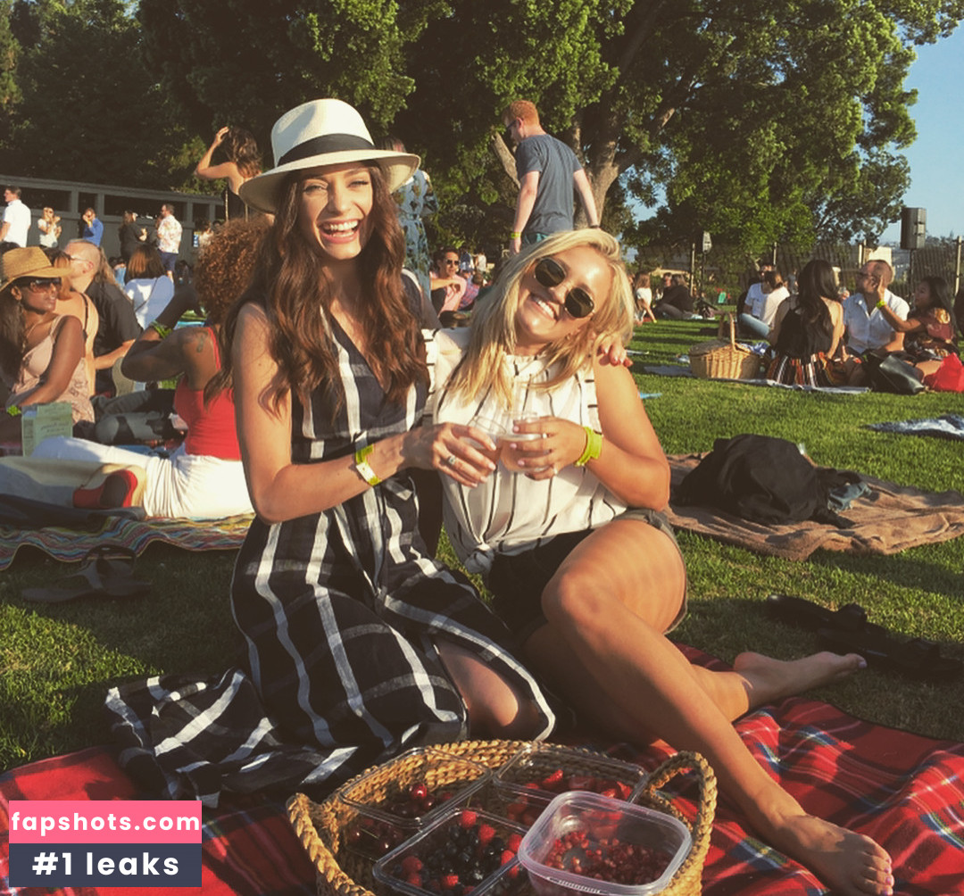 Emily Osment gallery photo #123