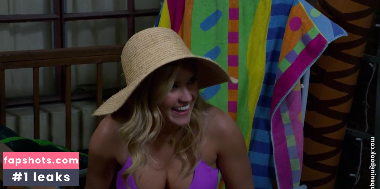 Emily Osment gallery photo #143