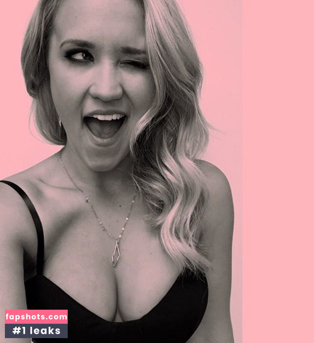 Emily Osment gallery photo #165