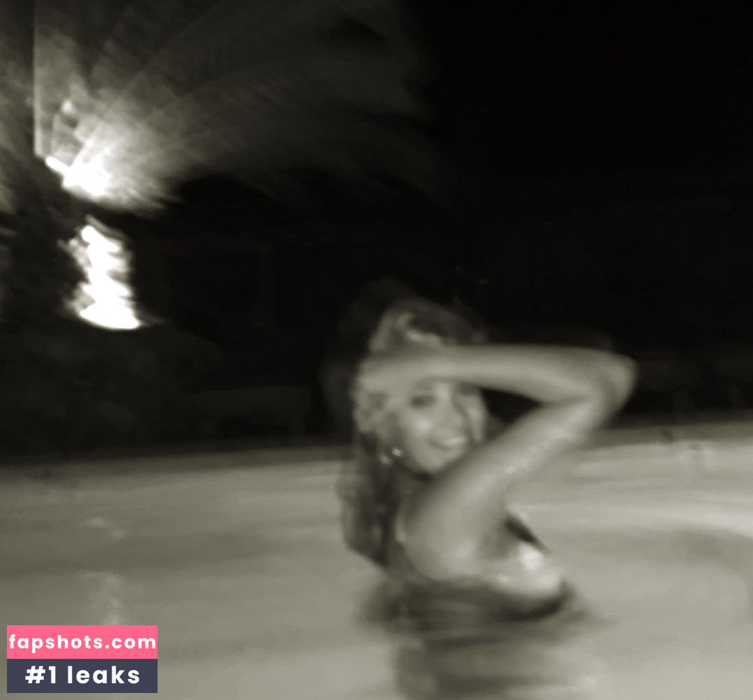 Emily Osment gallery photo #170