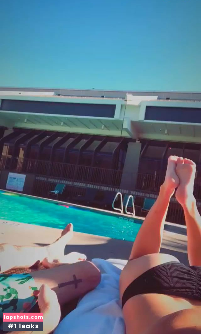 Emily Osment gallery photo #171