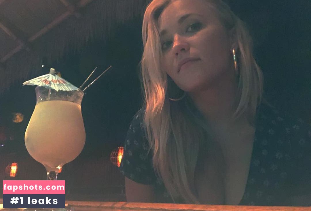 Emily Osment gallery photo #172