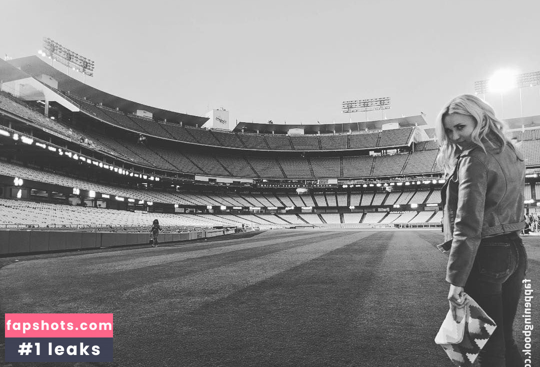 Emily Osment gallery photo #193