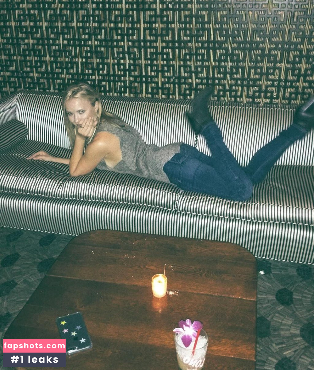 Emily Osment gallery photo #200