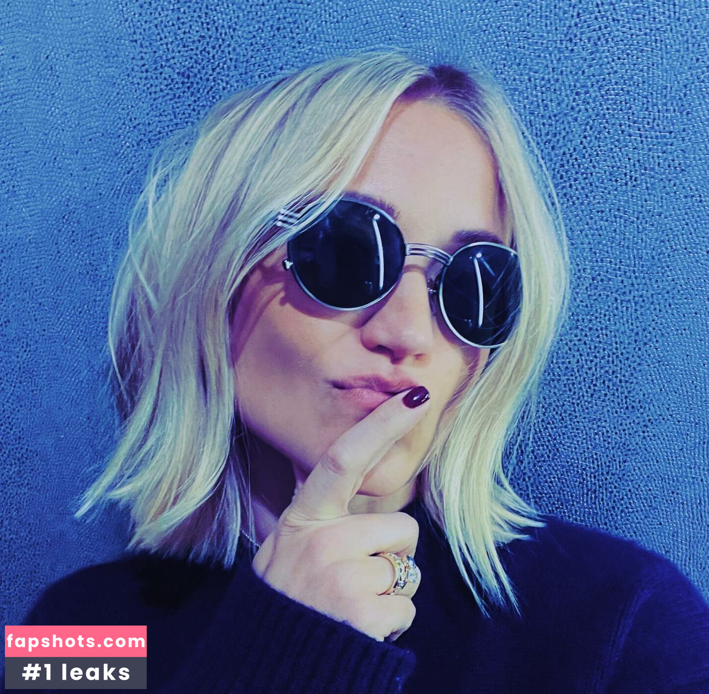 Emily Osment gallery photo #34