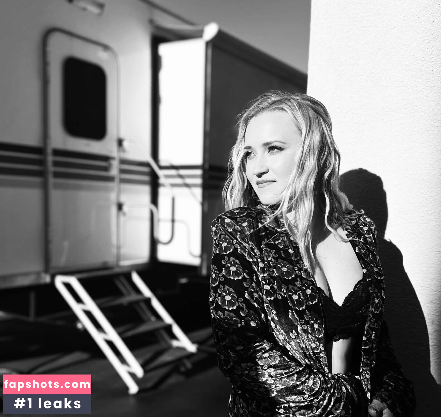 Emily Osment gallery photo #61