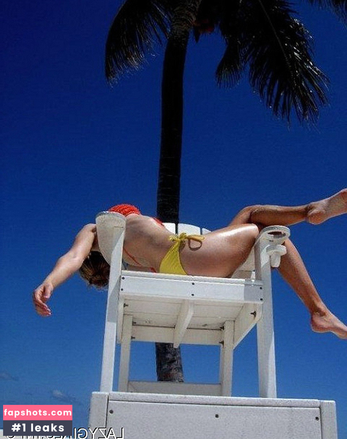 Emily Osment gallery photo #77