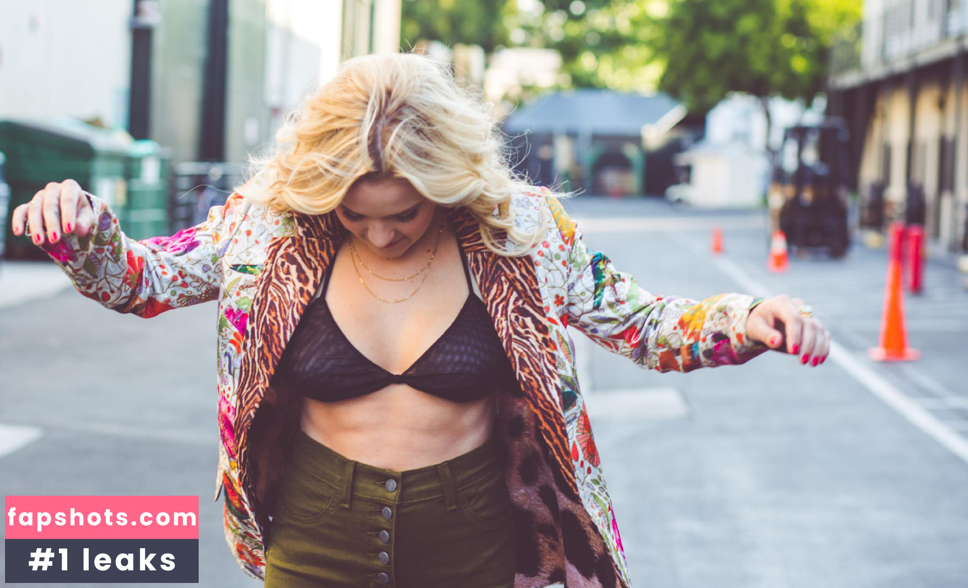 Emily Osment gallery photo #80