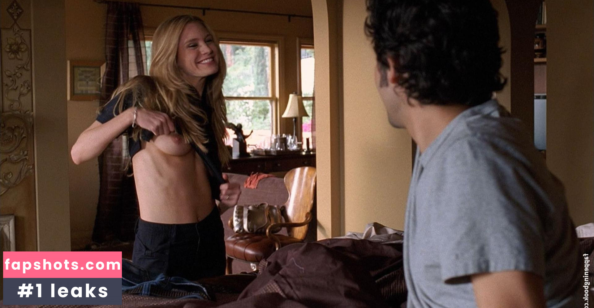 Emily Paul gallery photo #14