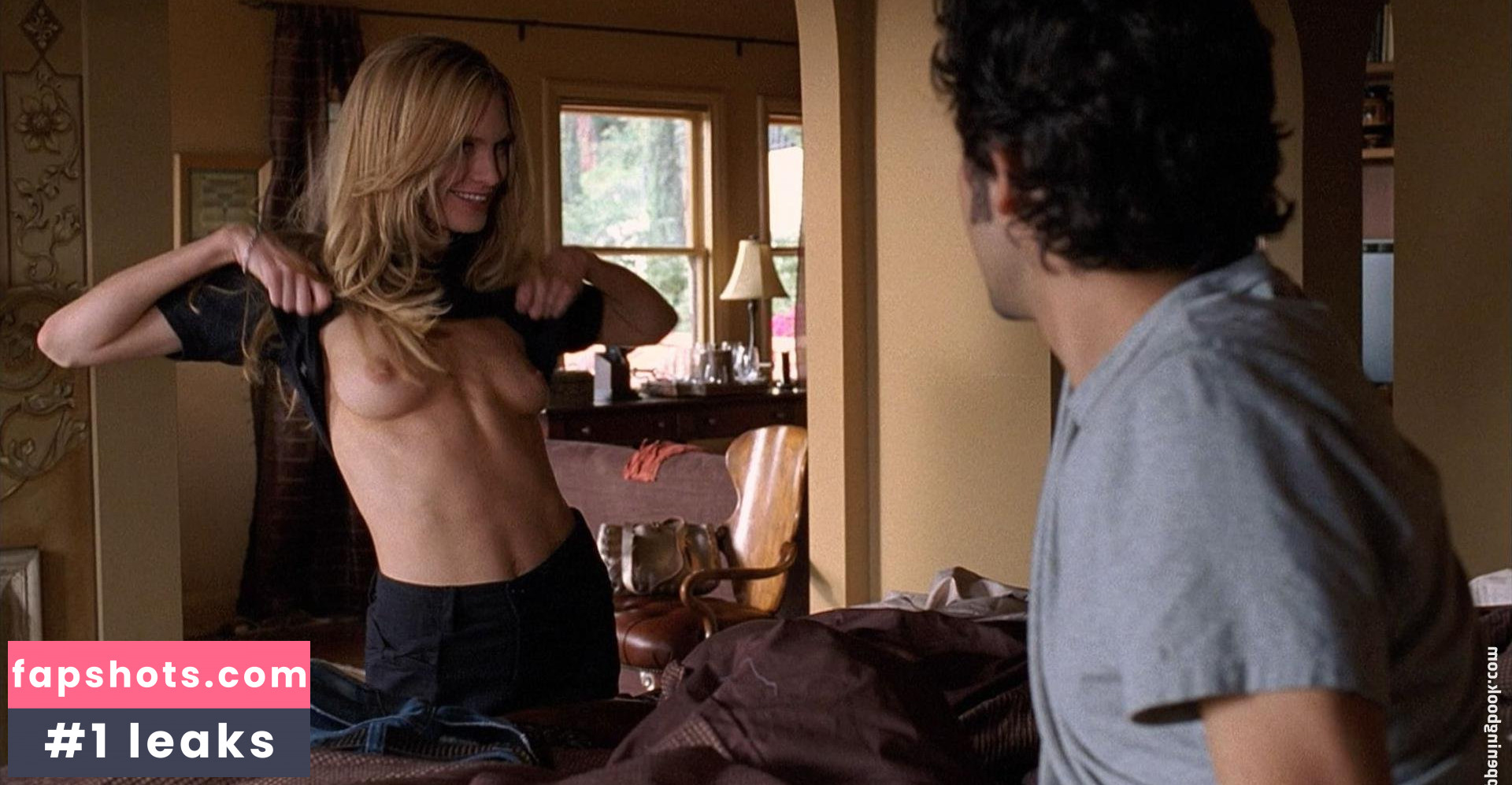 Emily Paul gallery photo #15