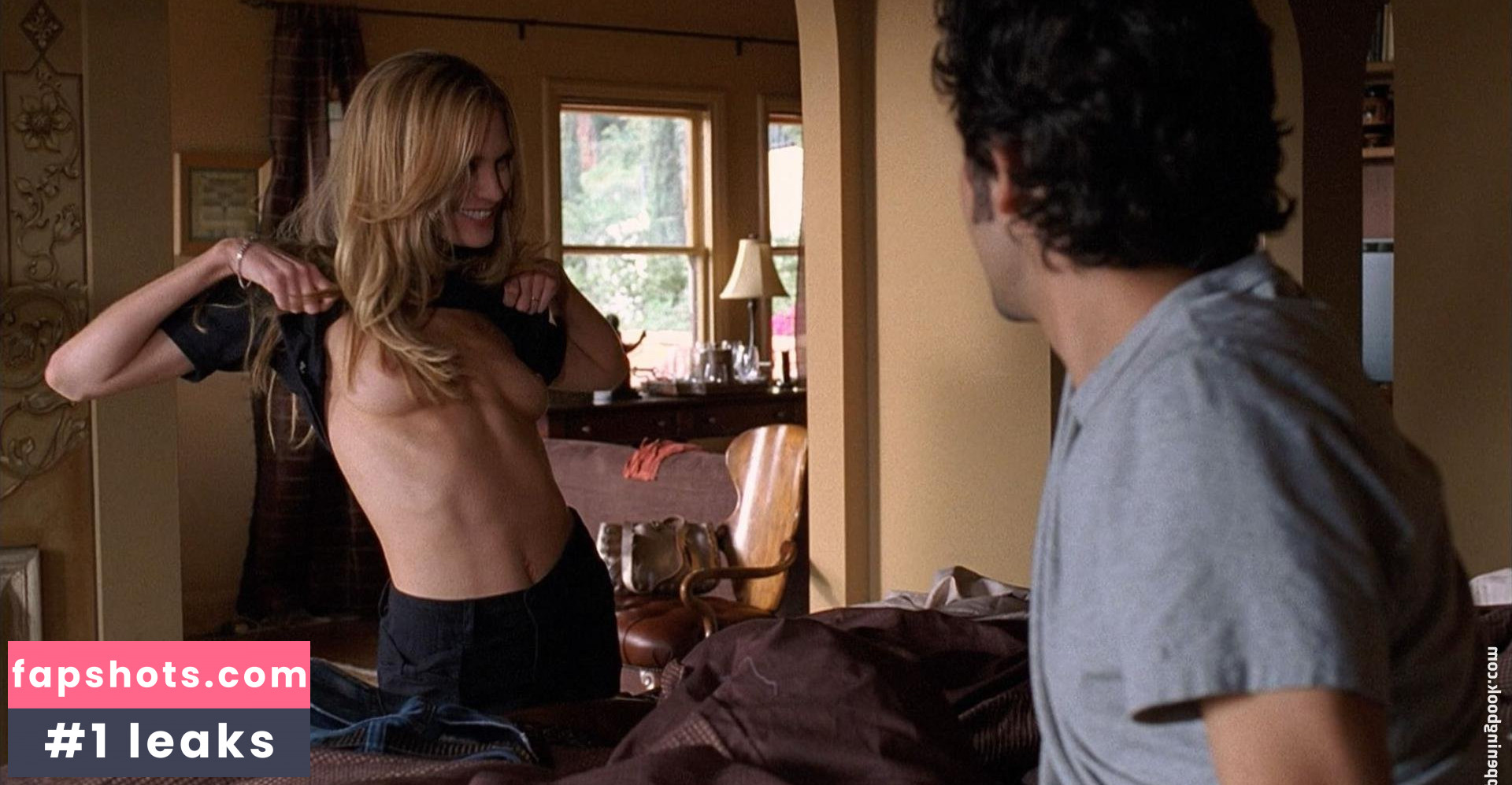 Emily Paul gallery photo #16