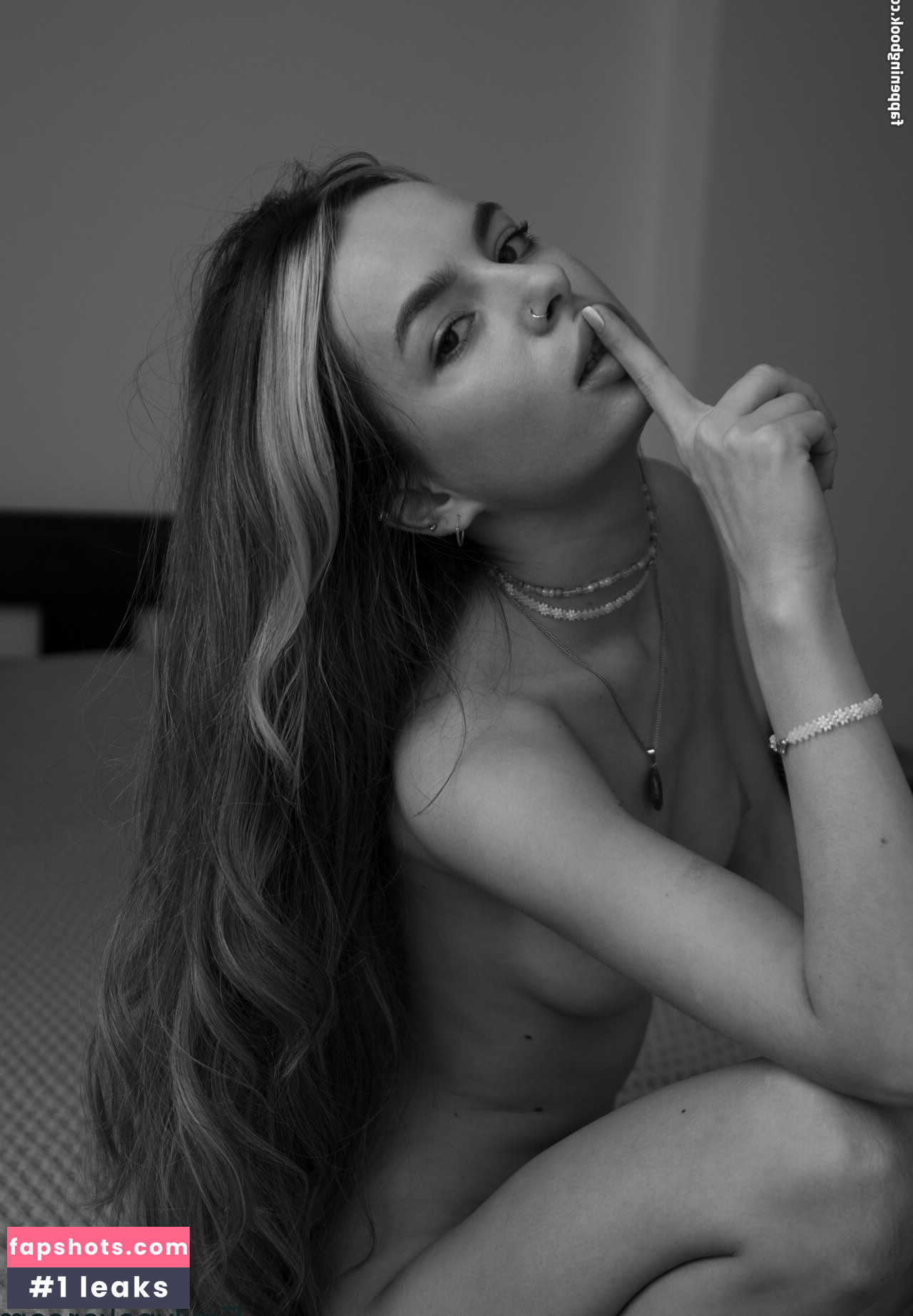 Emily Poker gallery photo #48