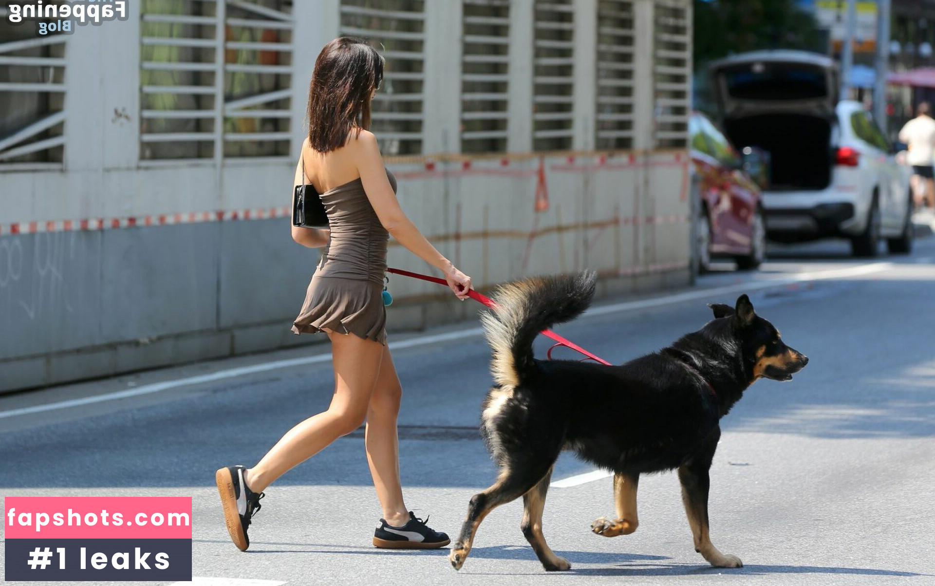 Emily Ratajkowski gallery photo #1001