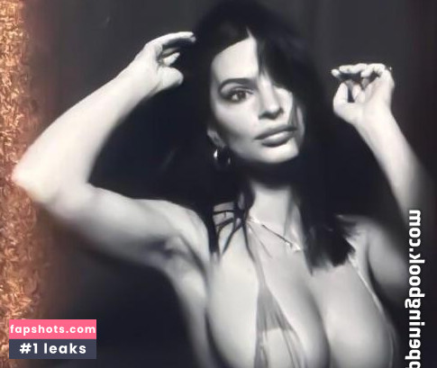 Emily Ratajkowski gallery photo #1029