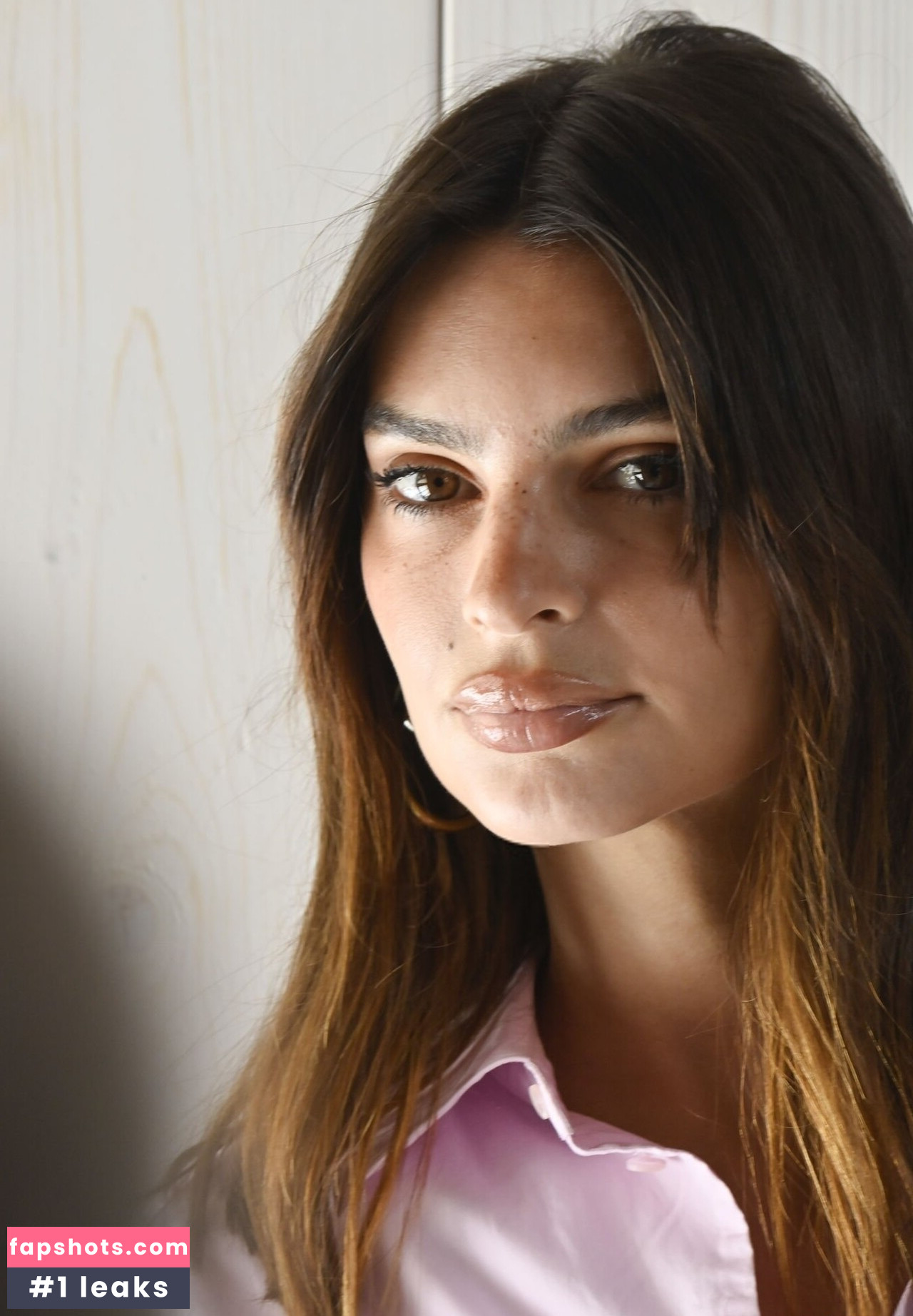 Emily Ratajkowski gallery photo #1143