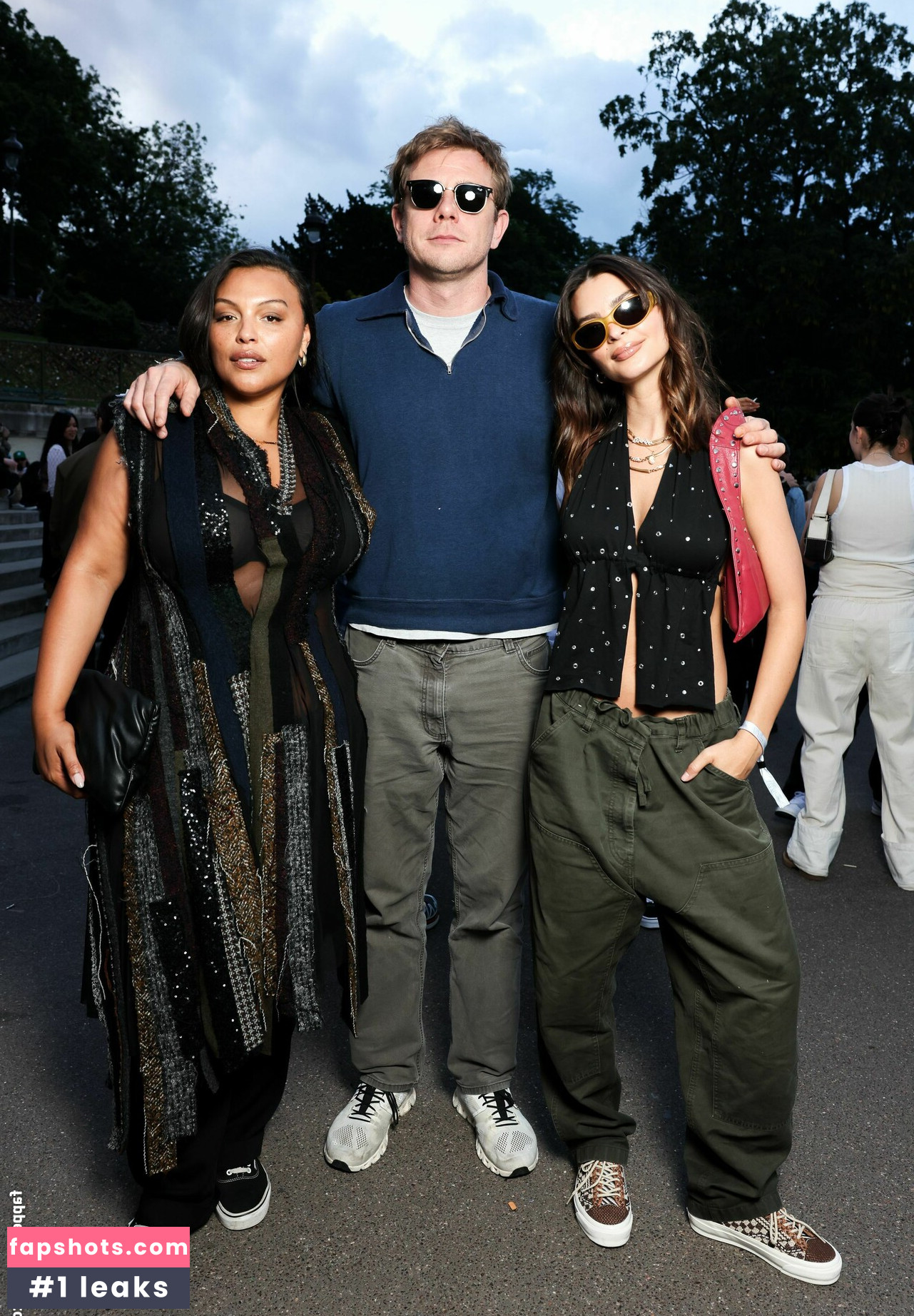 Emily Ratajkowski gallery photo #1144