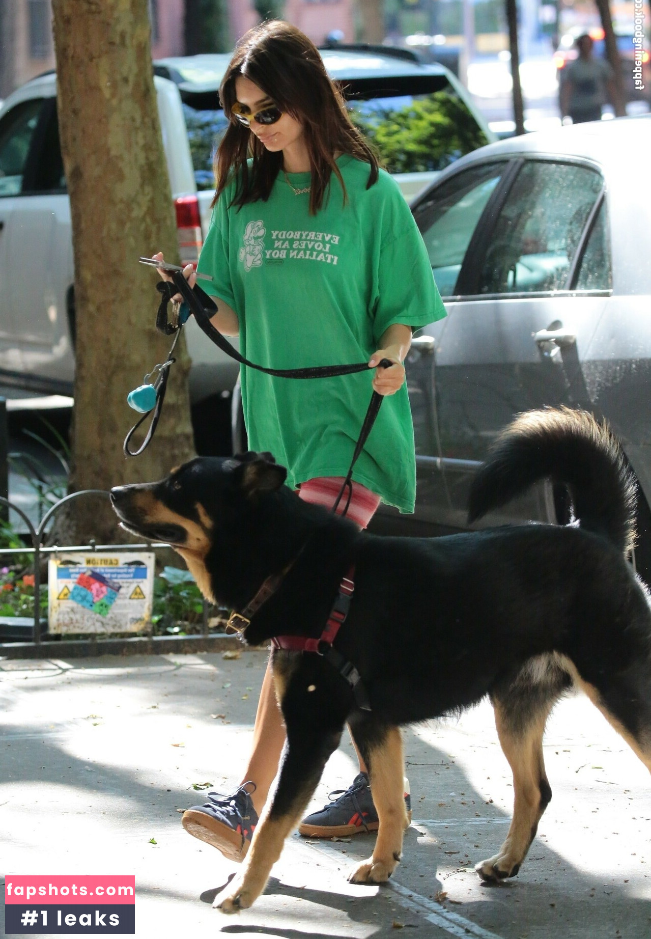 Emily Ratajkowski gallery photo #1218