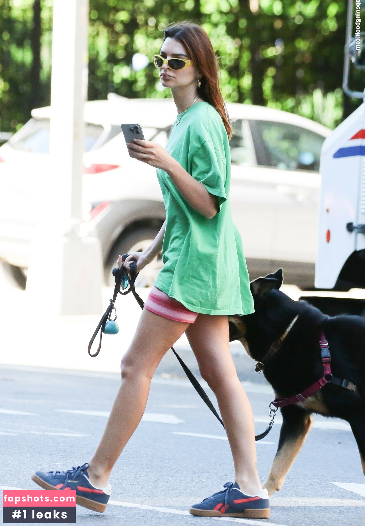 Emily Ratajkowski gallery photo #1221