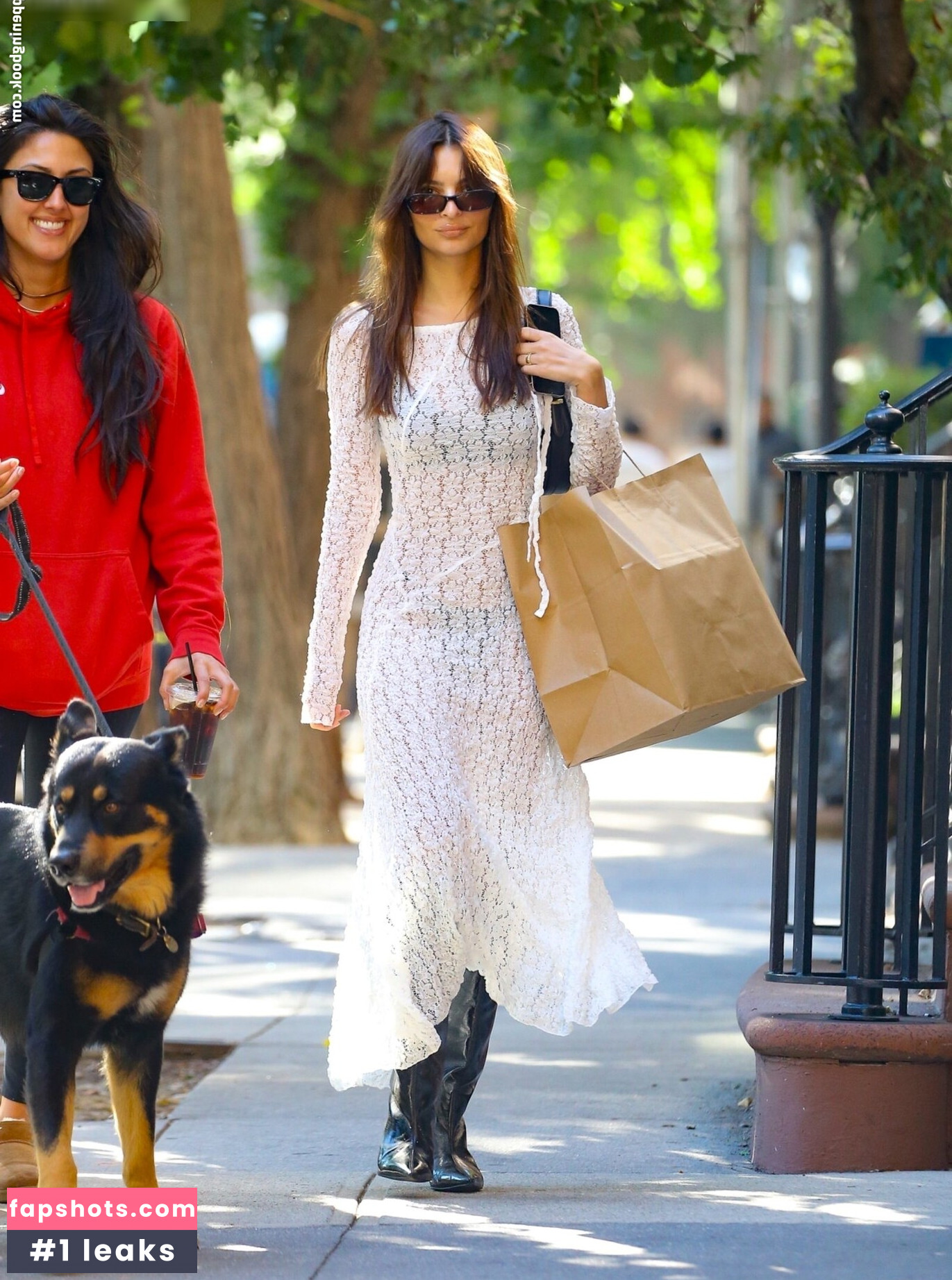 Emily Ratajkowski gallery photo #1440