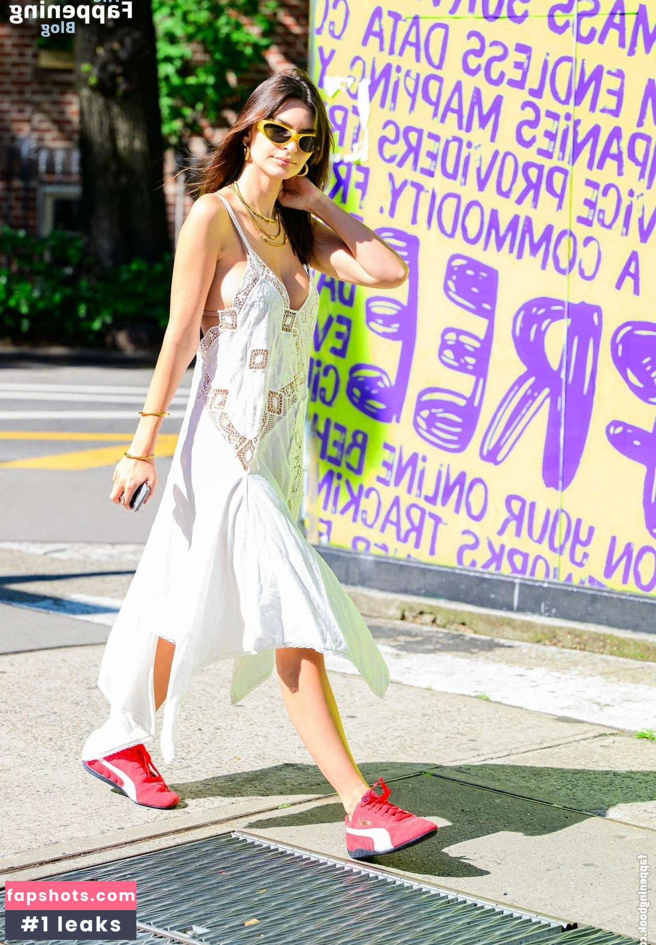 Emily Ratajkowski gallery photo #1468