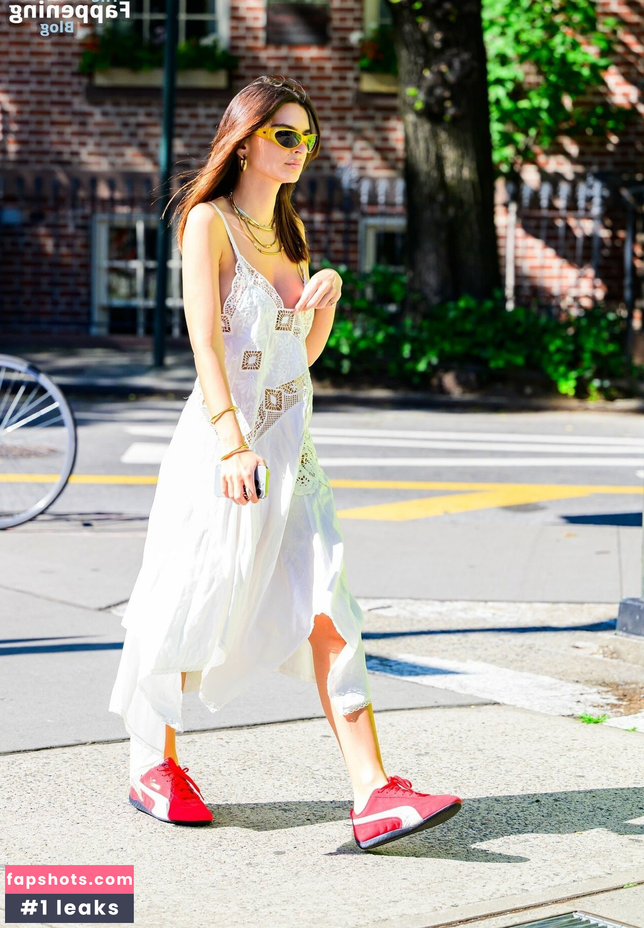 Emily Ratajkowski gallery photo #1481